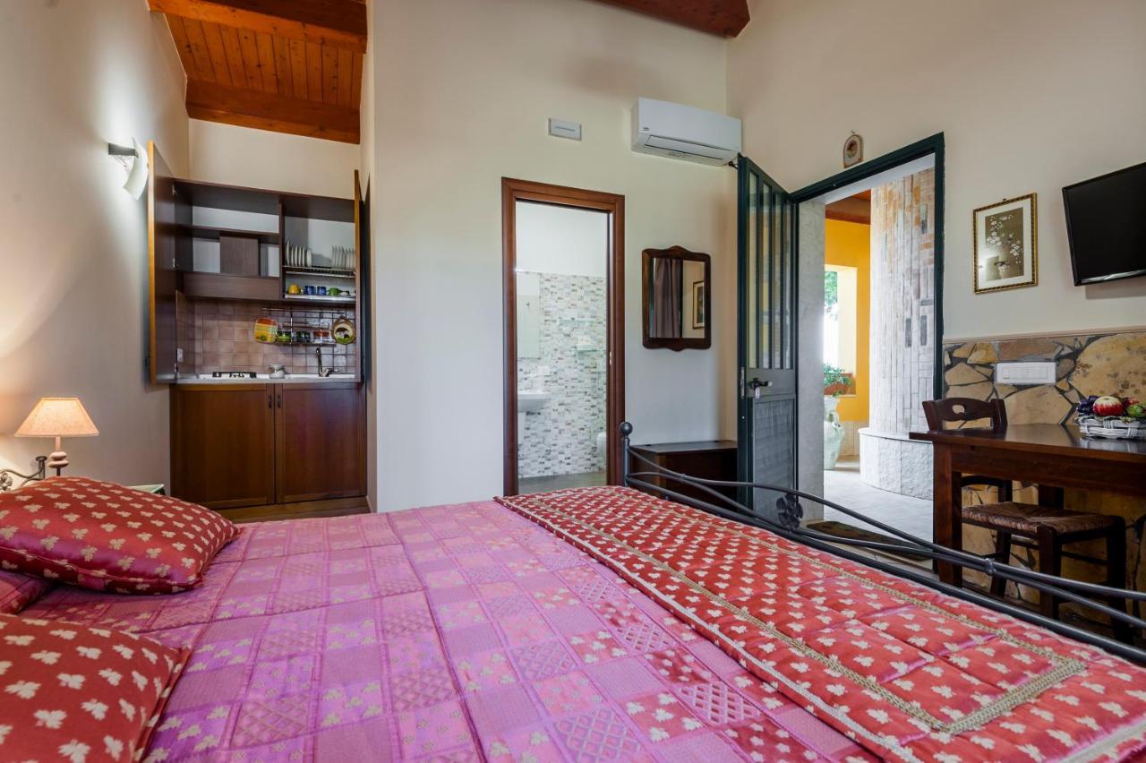Valleforno Country House Di Charme Ispica Bagian luar foto
