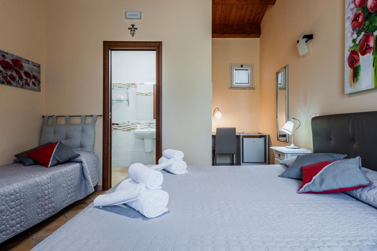 Valleforno Country House Di Charme Ispica Bagian luar foto