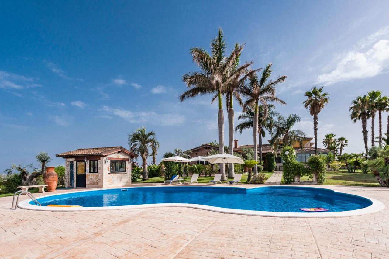 Valleforno Country House Di Charme Ispica Bagian luar foto