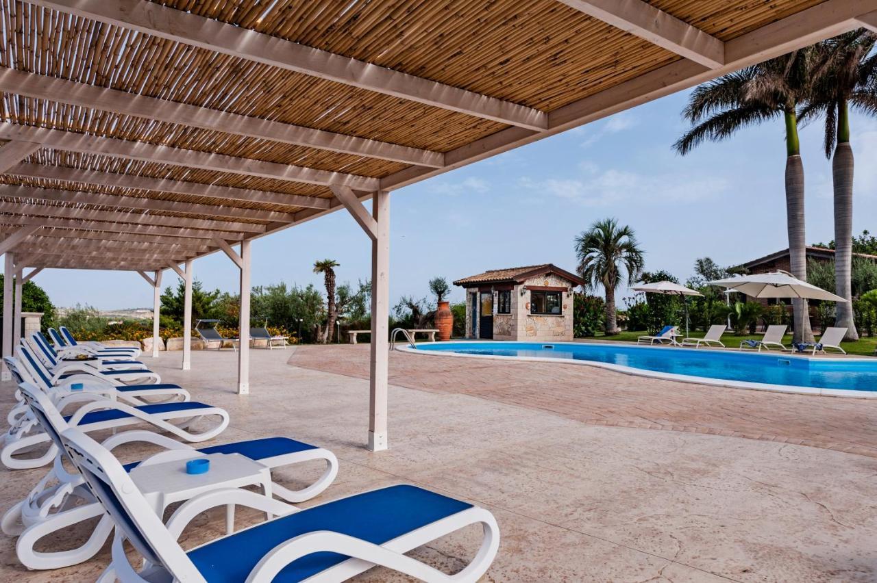 Valleforno Country House Di Charme Ispica Bagian luar foto