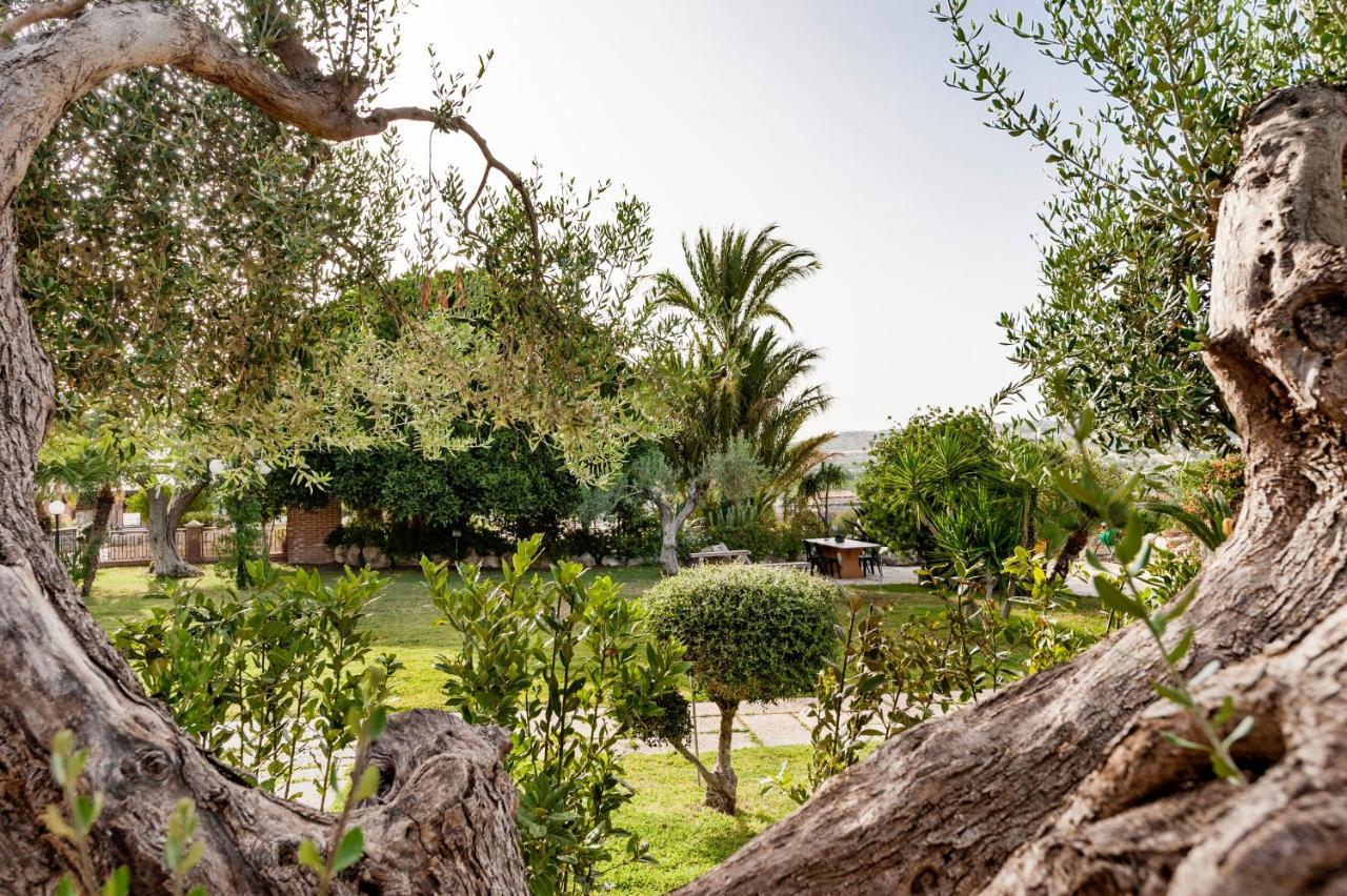 Valleforno Country House Di Charme Ispica Bagian luar foto